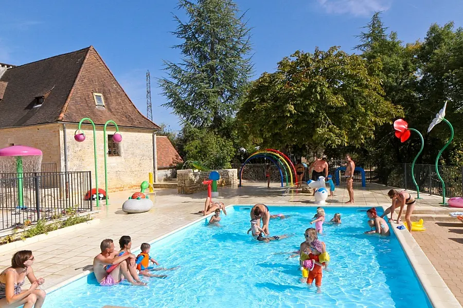 Campsite Domaine de la Paille Basse - Soulliac, Dordogne, France