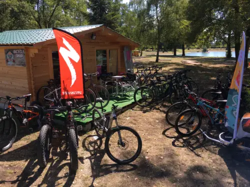 Campsite Les 3 Lacs du Soleil - Trept, Rhône-Alpes, France