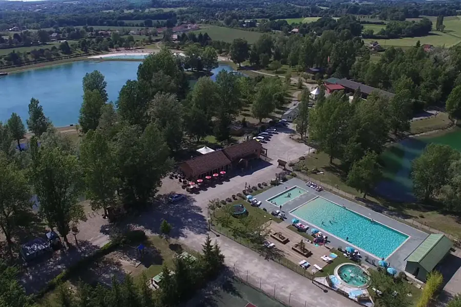 Campsite Les 3 Lacs du Soleil - Trept, Rhône-Alpes, France