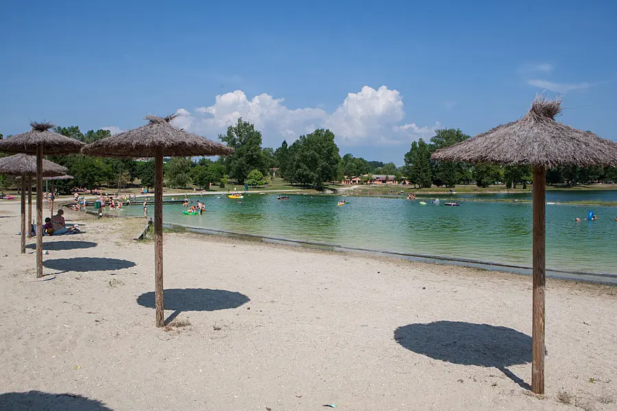 Campsite Les 3 Lacs du Soleil - Trept, Rhône-Alpes, France