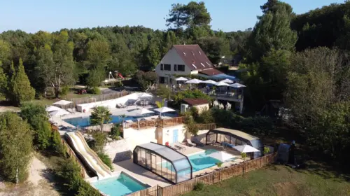 Campsite Les Charmes - Saint-André-d'Allas, Dordogne, France