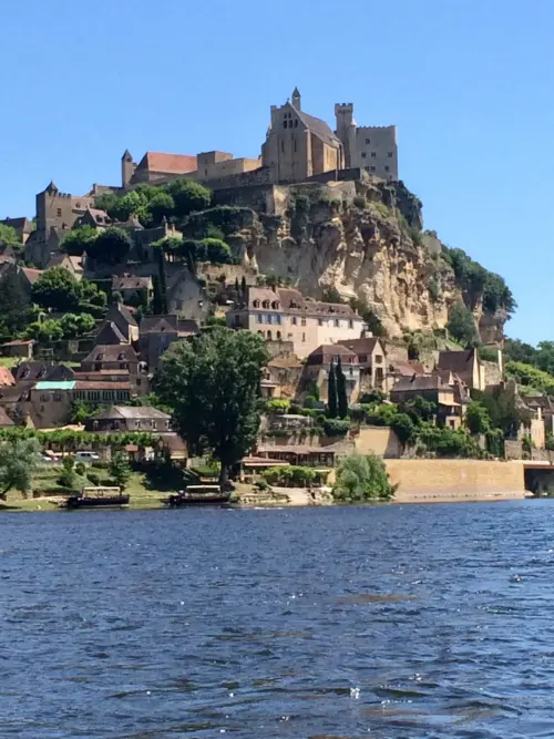 Campsite Les Charmes - Saint-André-d'Allas, Dordogne, France
