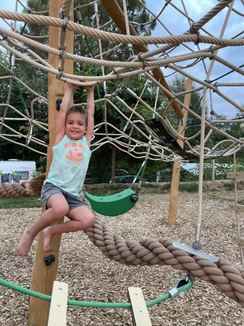 Campsite Les Charmes - Saint-André-d'Allas, Dordogne, France